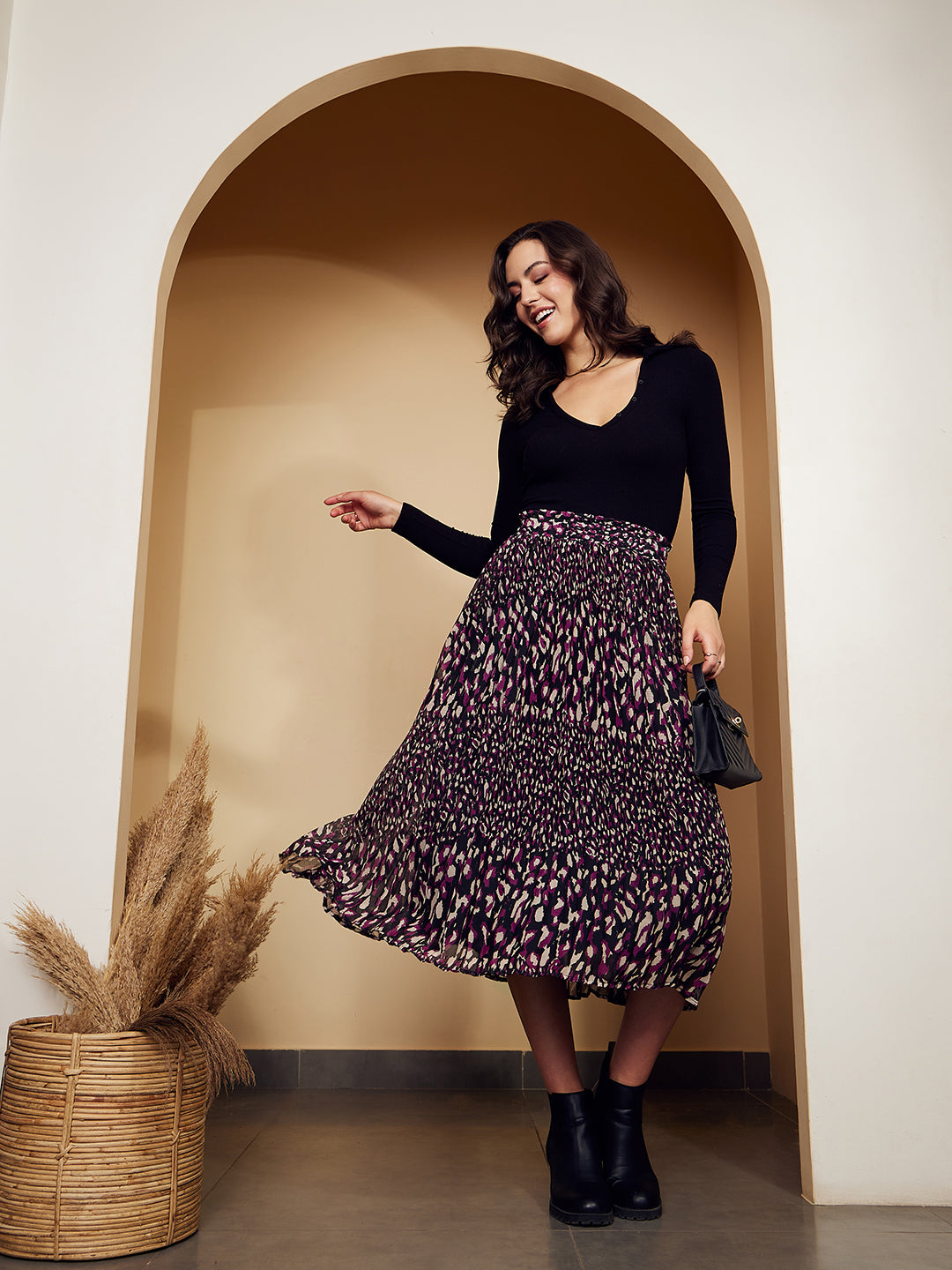 Women Black Floral Printed High-Rise Waist Thigh-High Slit Flared A-Line  Midi Skirt - Berrylush