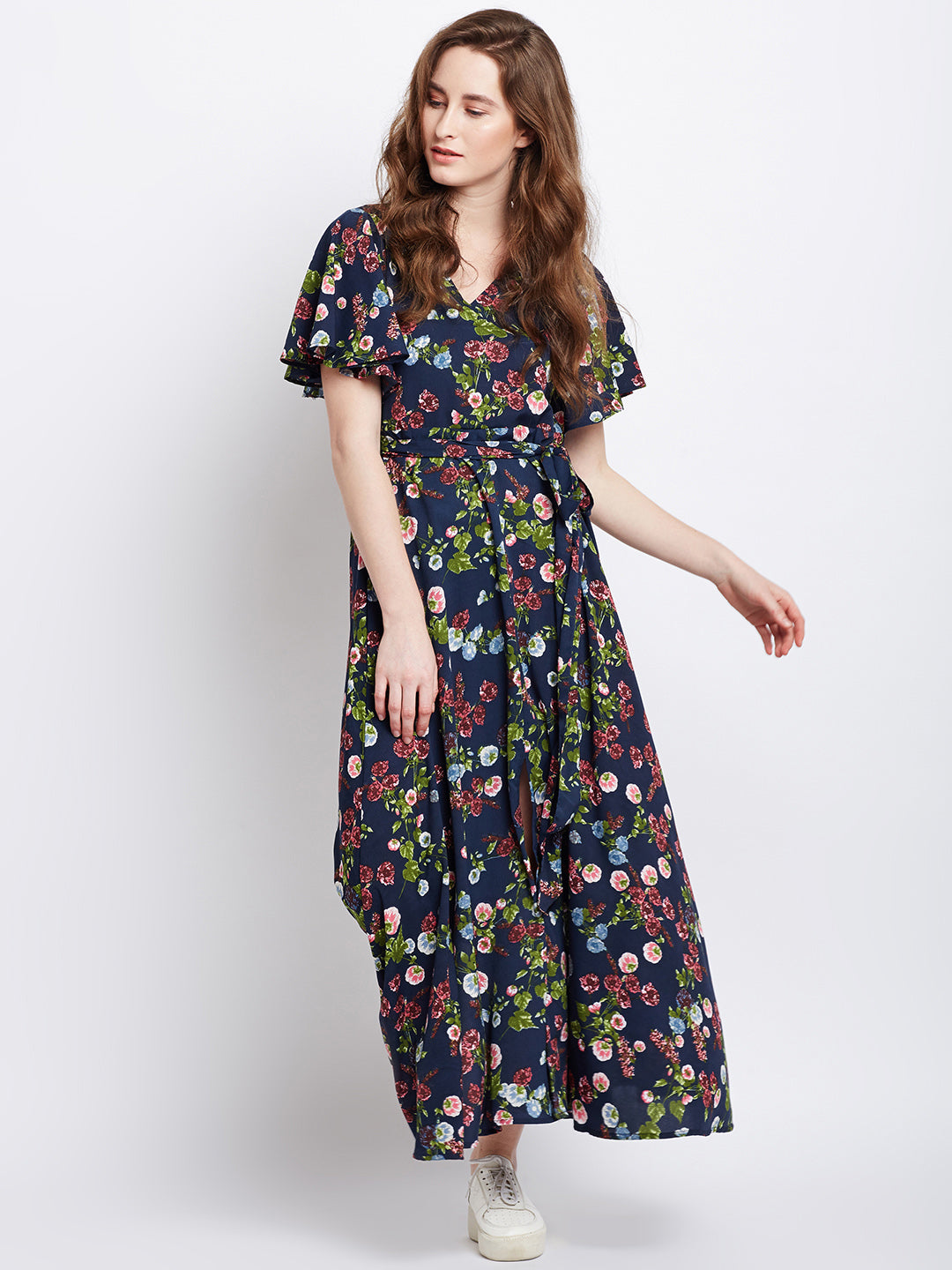 Berrylush Women Black Floral Printed V-Neck Maxi Dress