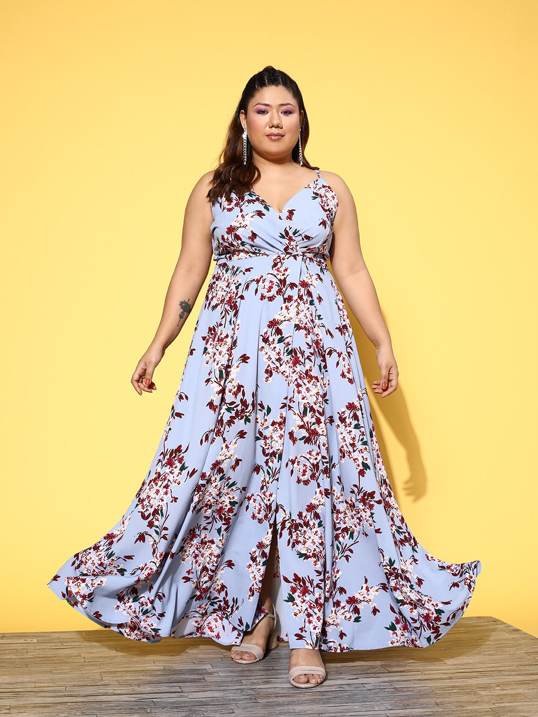 Women Plus Size Blue And Maroon Floral Printed V Neck Sleeveless Crepe Thigh High Slit Fit And Flare 6395