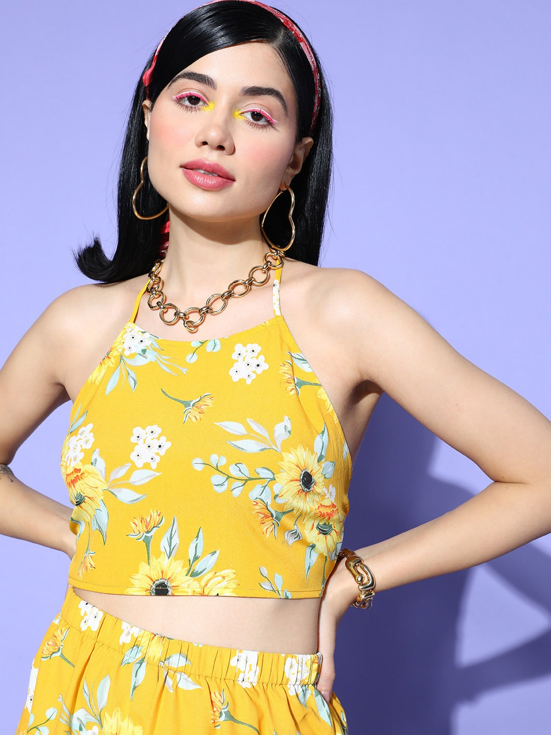 Women Yellow And White Floral Printed Halter Neck Tie Up Back Crop Top And Slip On Mini Shorts Co 6715